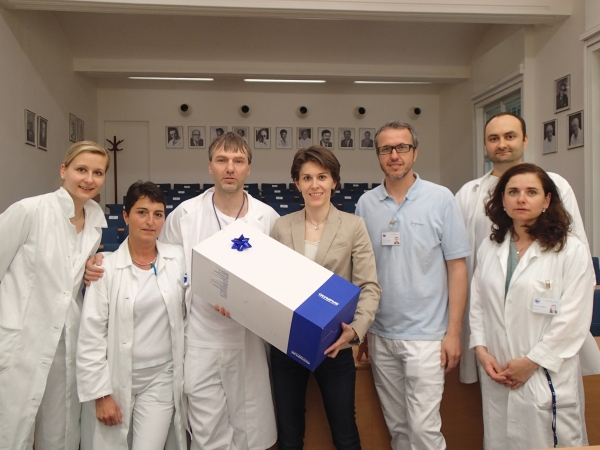 Nadační fond APOLENA předal klinice U Apolináře už deset špičkových laparoskopických nástrojů